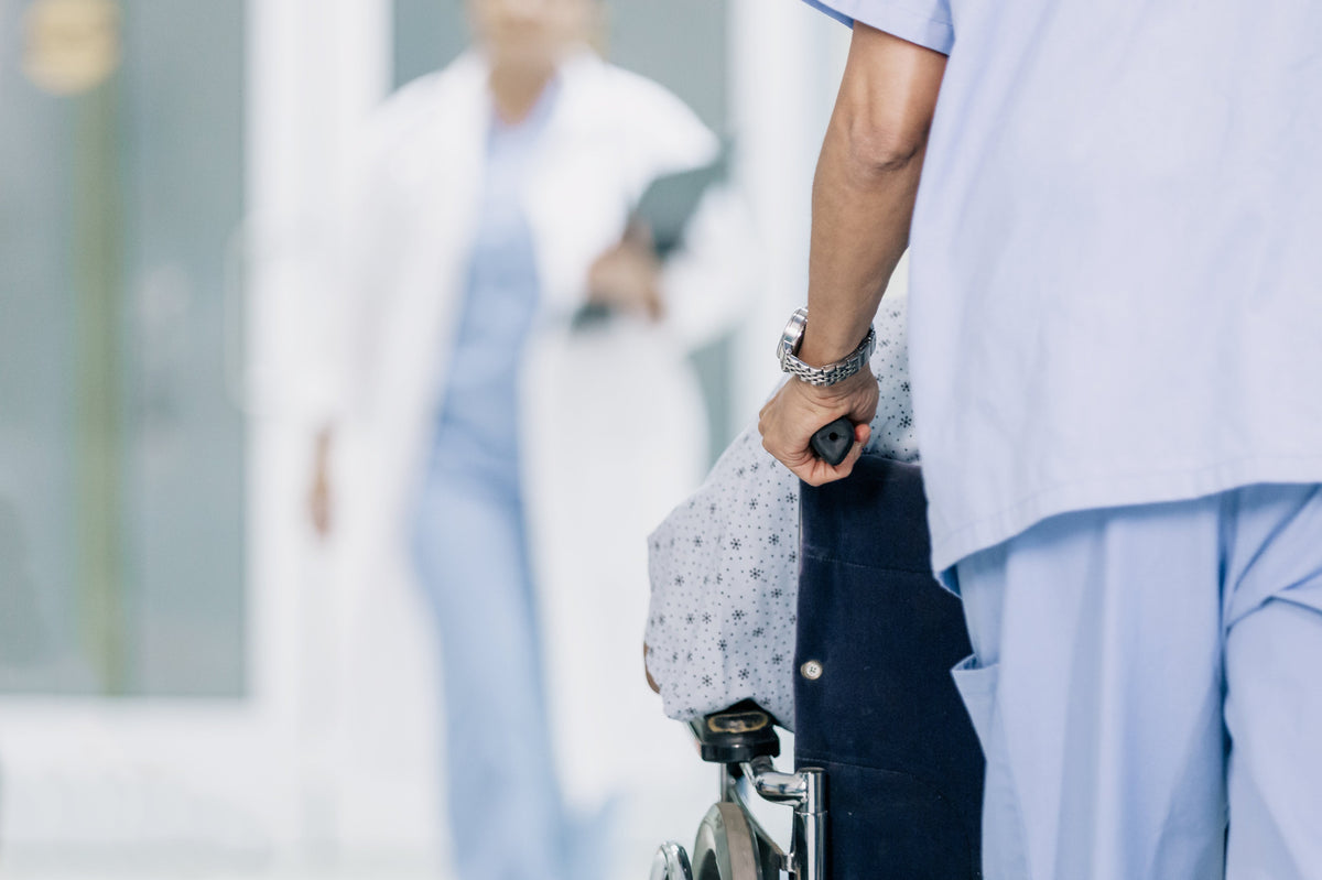 Streamlining Shift Handoffs: Secure On-Device AI for Long-Term Care Nursing Documentation